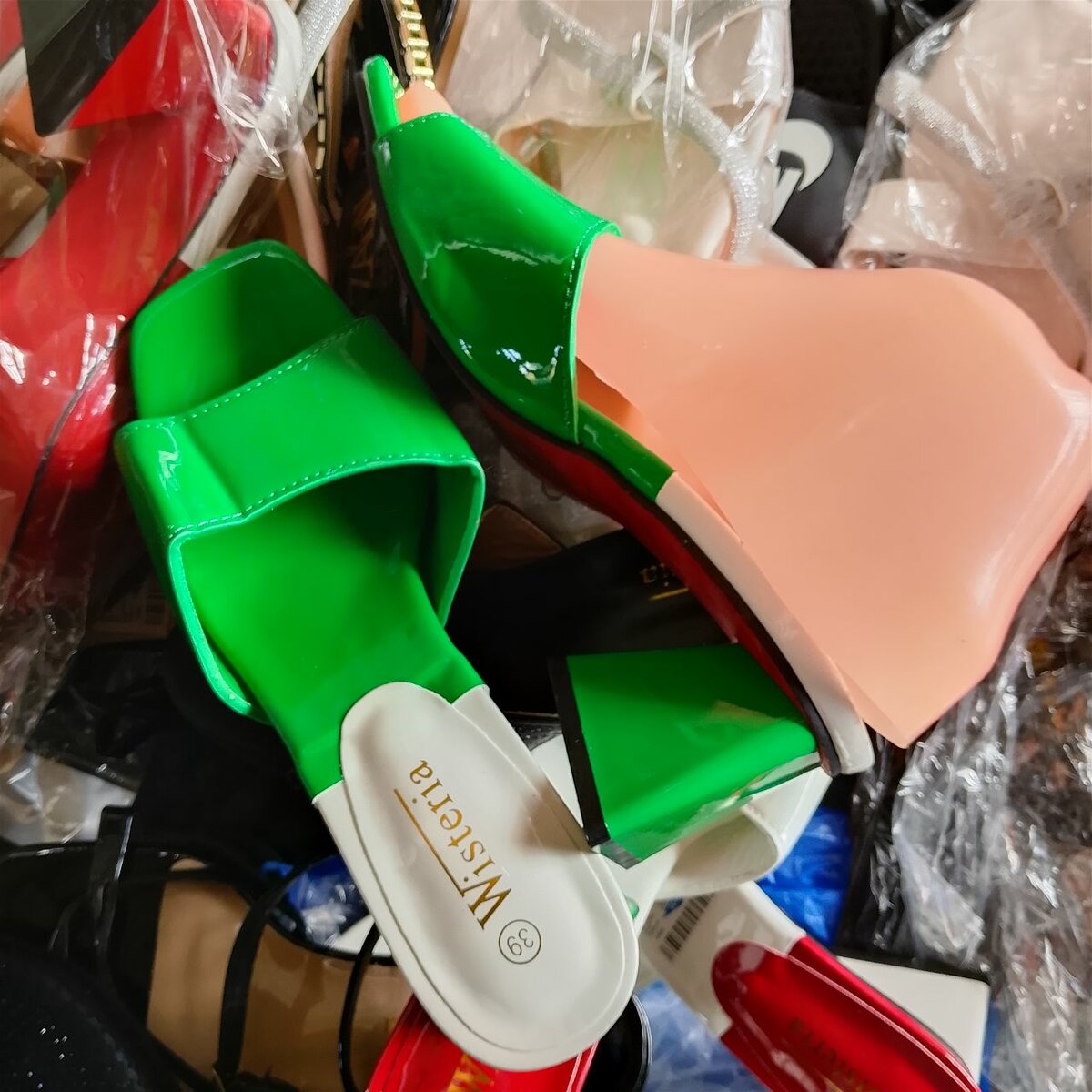 Sandales vertes élégantes