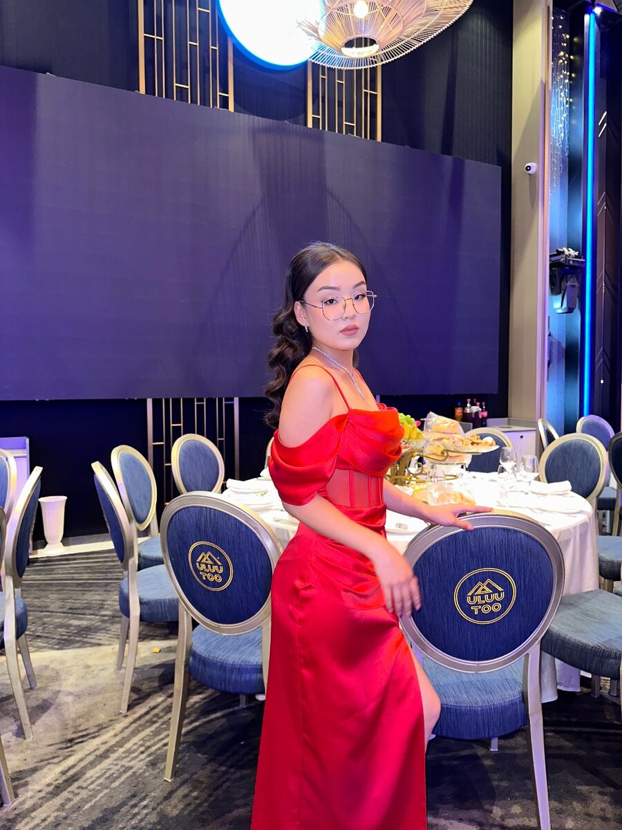 Вечернее платье