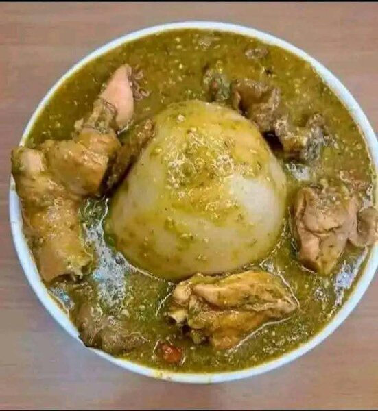 Poulet et sauce gouagouassou