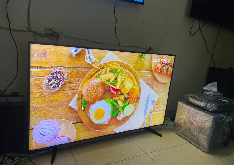 Smart TV 4K UHD 55 pouces