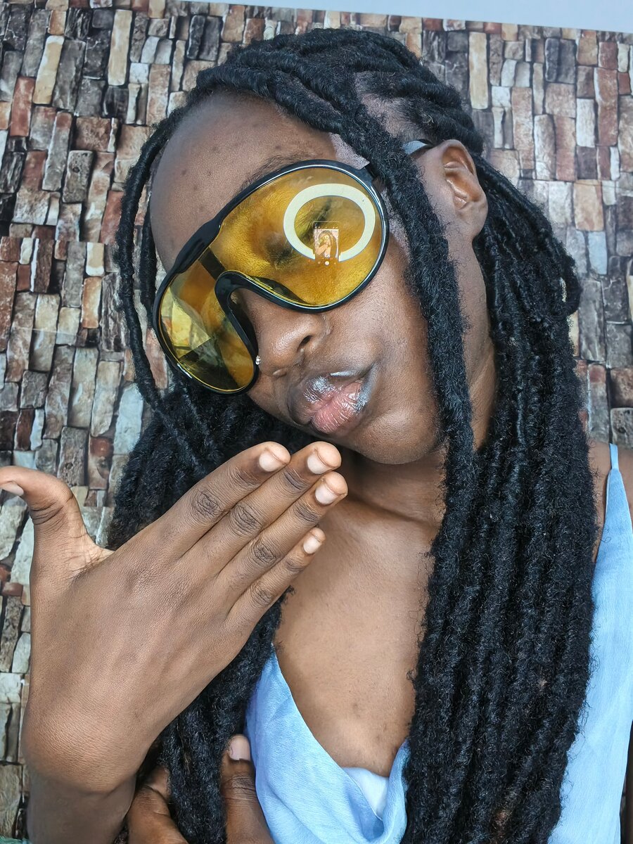 Lunettes de soleil rétro colorées