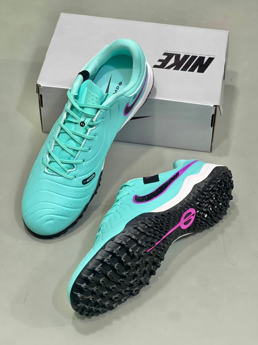 Chaussures Nike de football