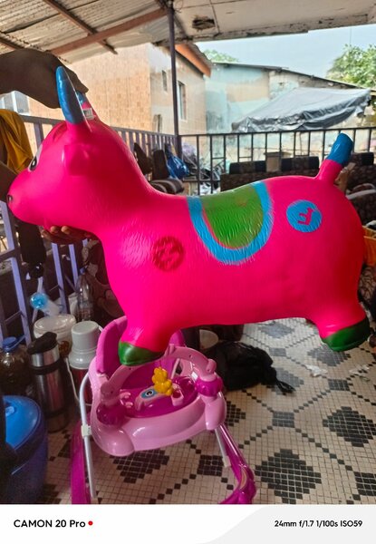 Jouet sauteur enfant rose