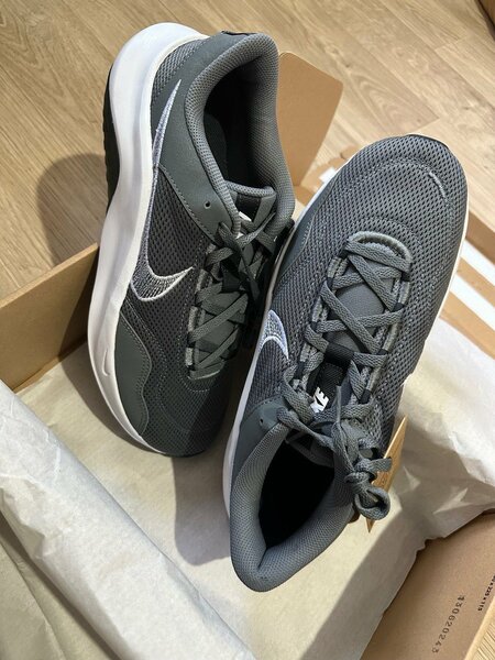 nike legend essential 3