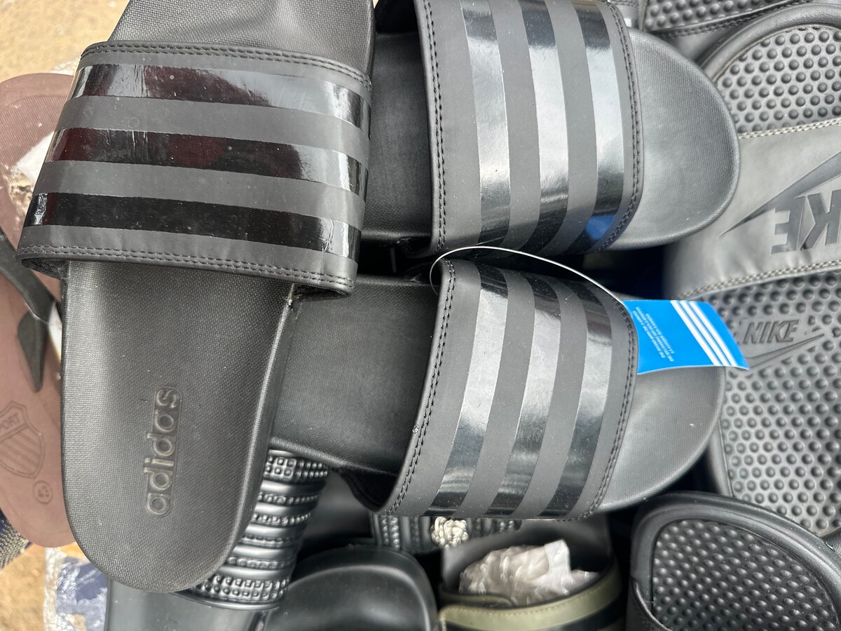 Tongs Adidas confortables