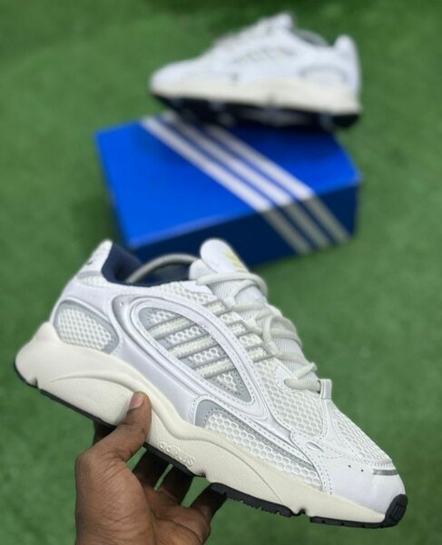 Baskets blanches confortables