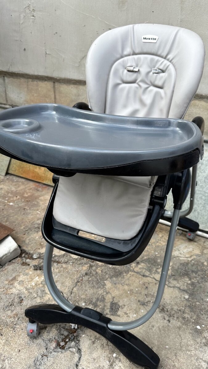 Стул для кормления и толокар
