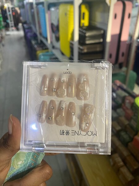 Ongles Postiches Élégants