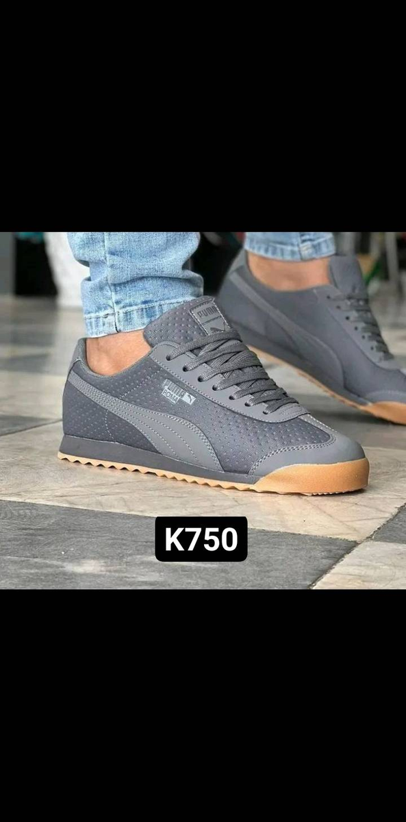 Sneakers grey