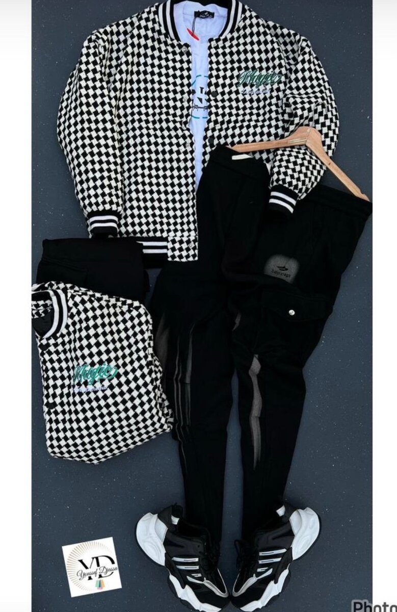 Vêtements hommes Pulls / Jeans de qualité