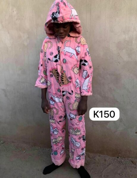 Beautiful and stylish children's jumpsuit