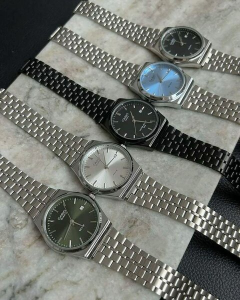 Montre classique en acier inoxydable