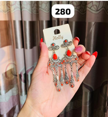 Earrings 