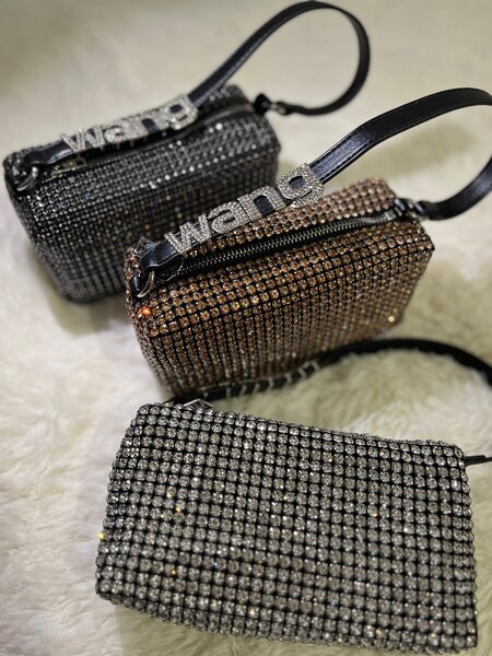 Сумочки от Wang