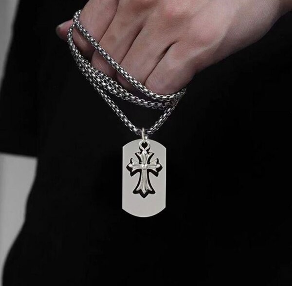 Collier Croix chrome heart