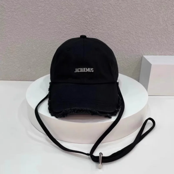 Casquette tendance avec sangle