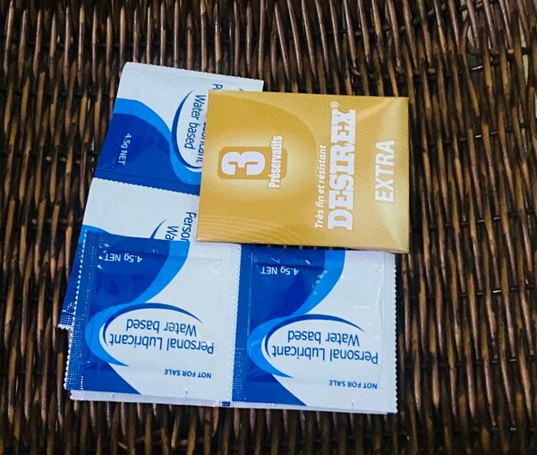3 préservatifs + 4 lubrifiants