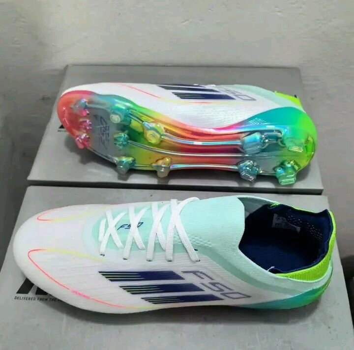 Chaussures de Foot Colorées