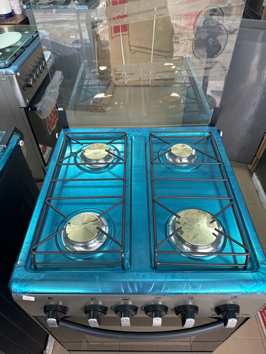 Gaziniere Universal 4 feux