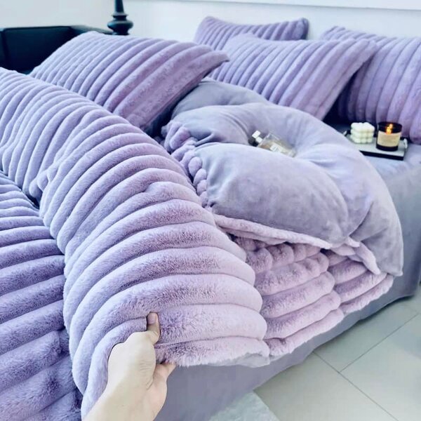 Set for bedroom: blanket + pillowcases, fleece