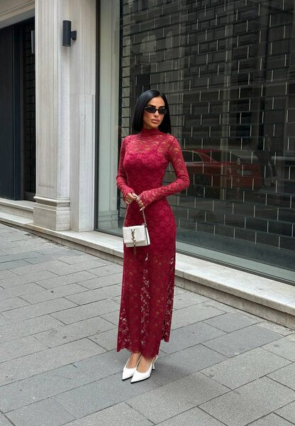 Robe longue en dentelle élégante