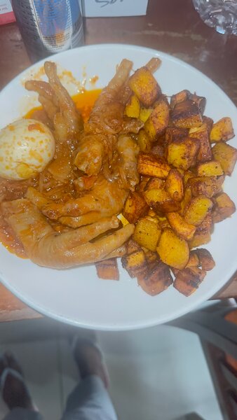 Patte de poulet avec alloco