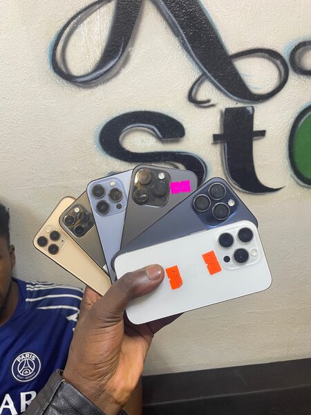 iPhone 8 simple au 16 pro max