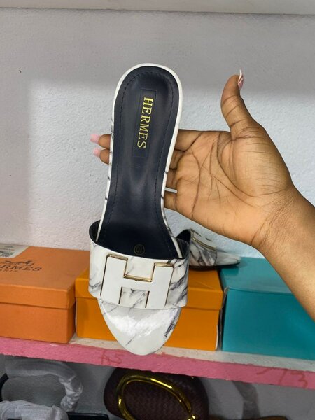 Sandales élégantes en cuir