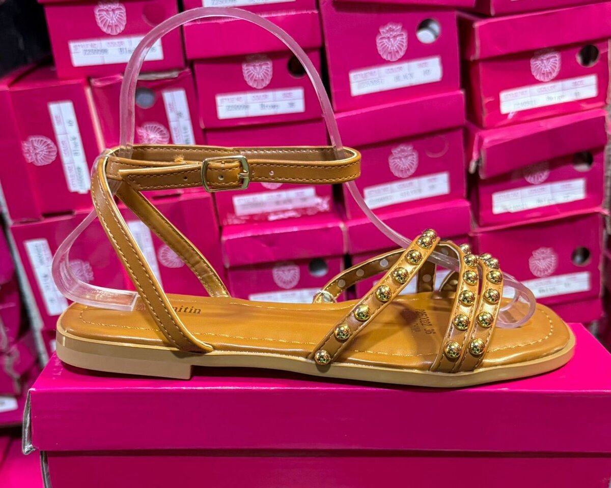 Sandales élégantes avec clous