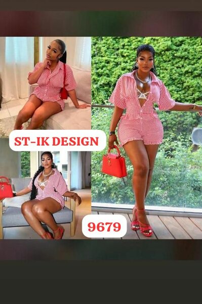 Tenue d'été à rayures femme