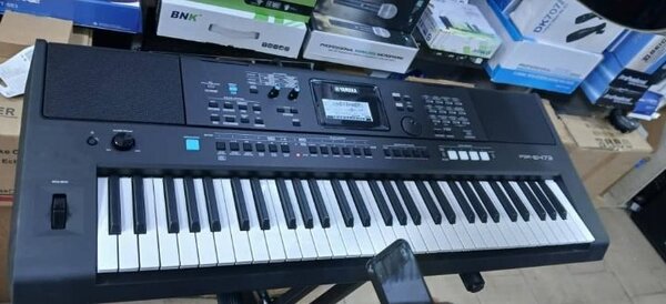 Yamaha PSR-E473 Keyboard