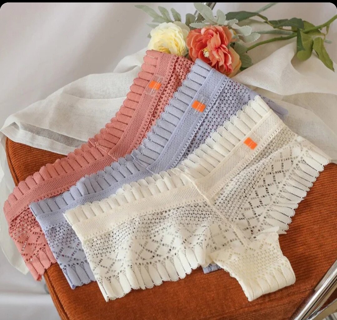 Culottes féminines en dentelle