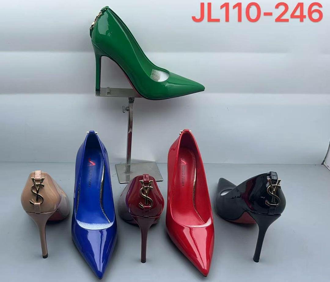 Chaussures à talons aiguilles élégantes