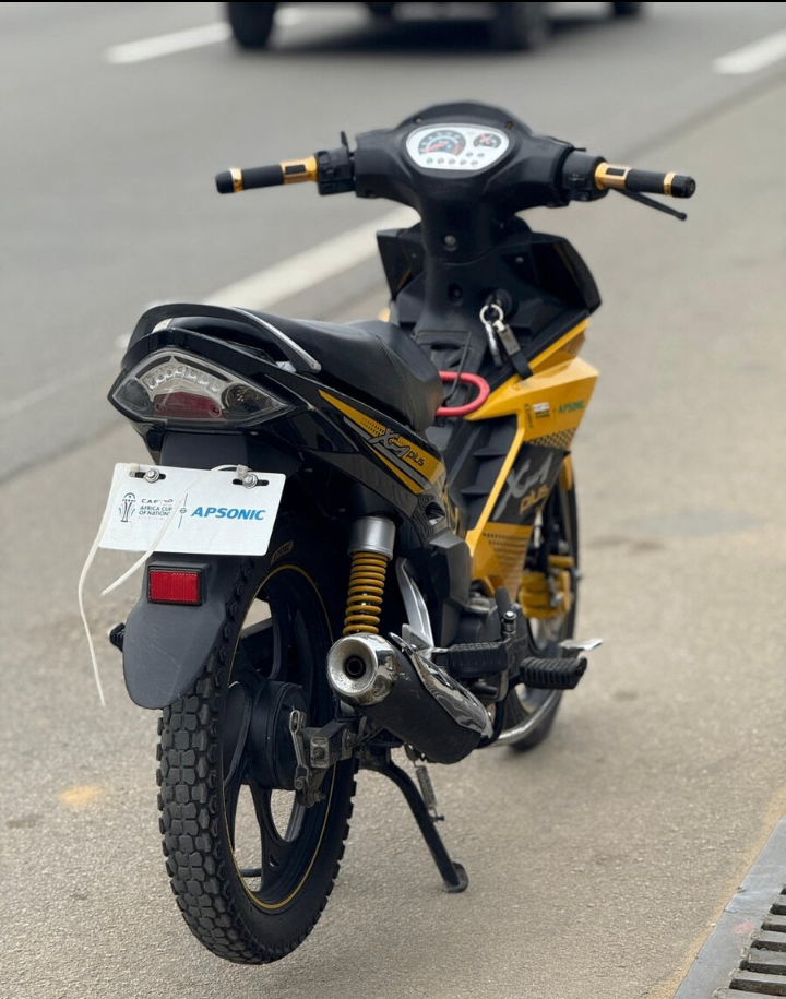 Scooter sportif Apsonic moderne