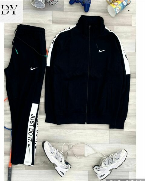 Ensemble de survêtement Nike