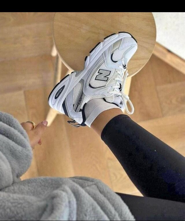 Basket New balance dans carton