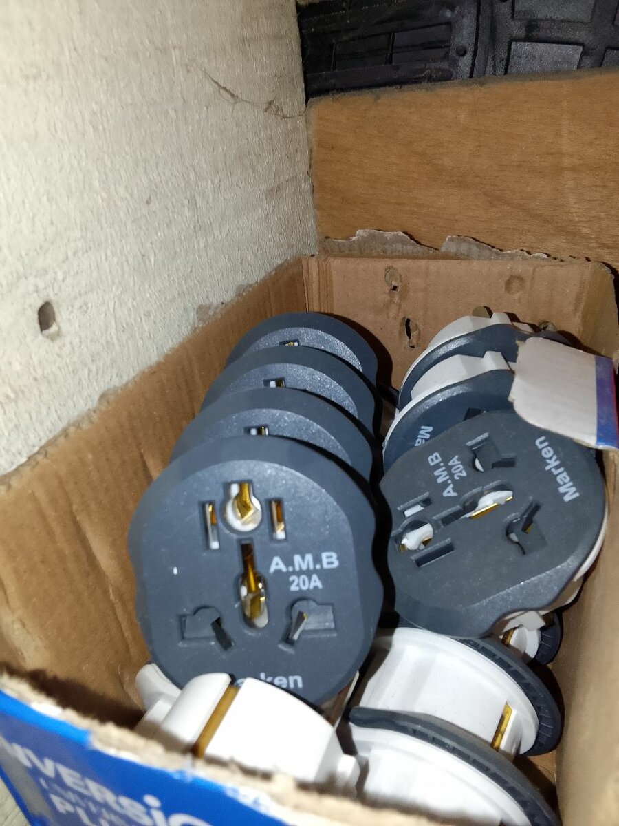 Adaptateur de Prise Electrique 20A