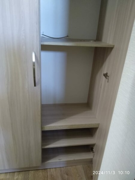 Шкаф  в прихожую или на лоджию