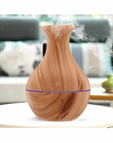 Humidifier with essential oil