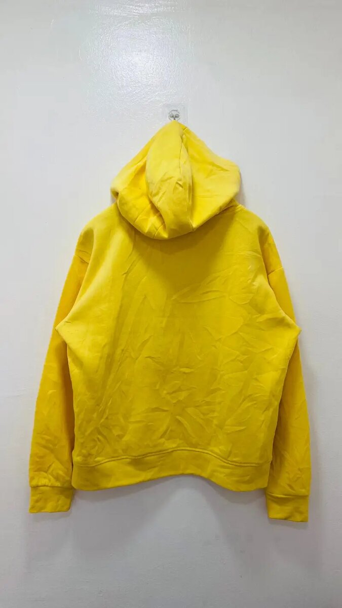 Sweat à capuche jaune tendance