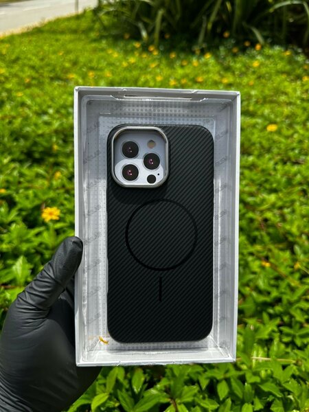 Coque MagSafe en Fibre de Carbone