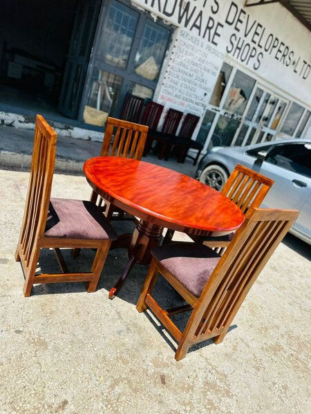 4 chairs dining table