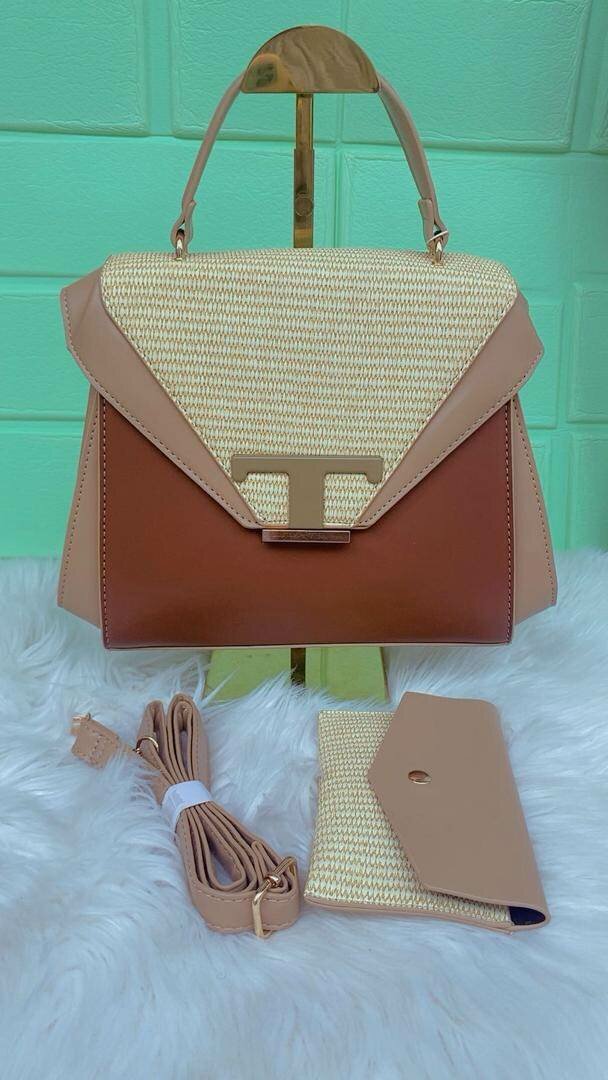 Sac à main élégant en paille