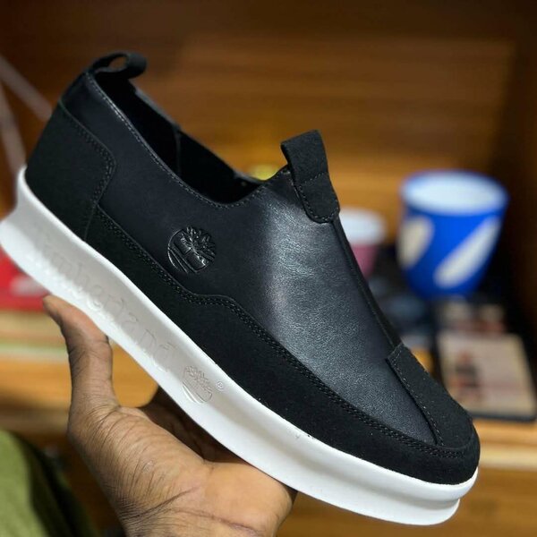 Sneakers en cuir modernes