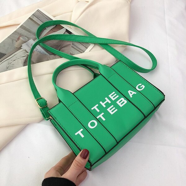 Stylish and fashionable women's totebag green