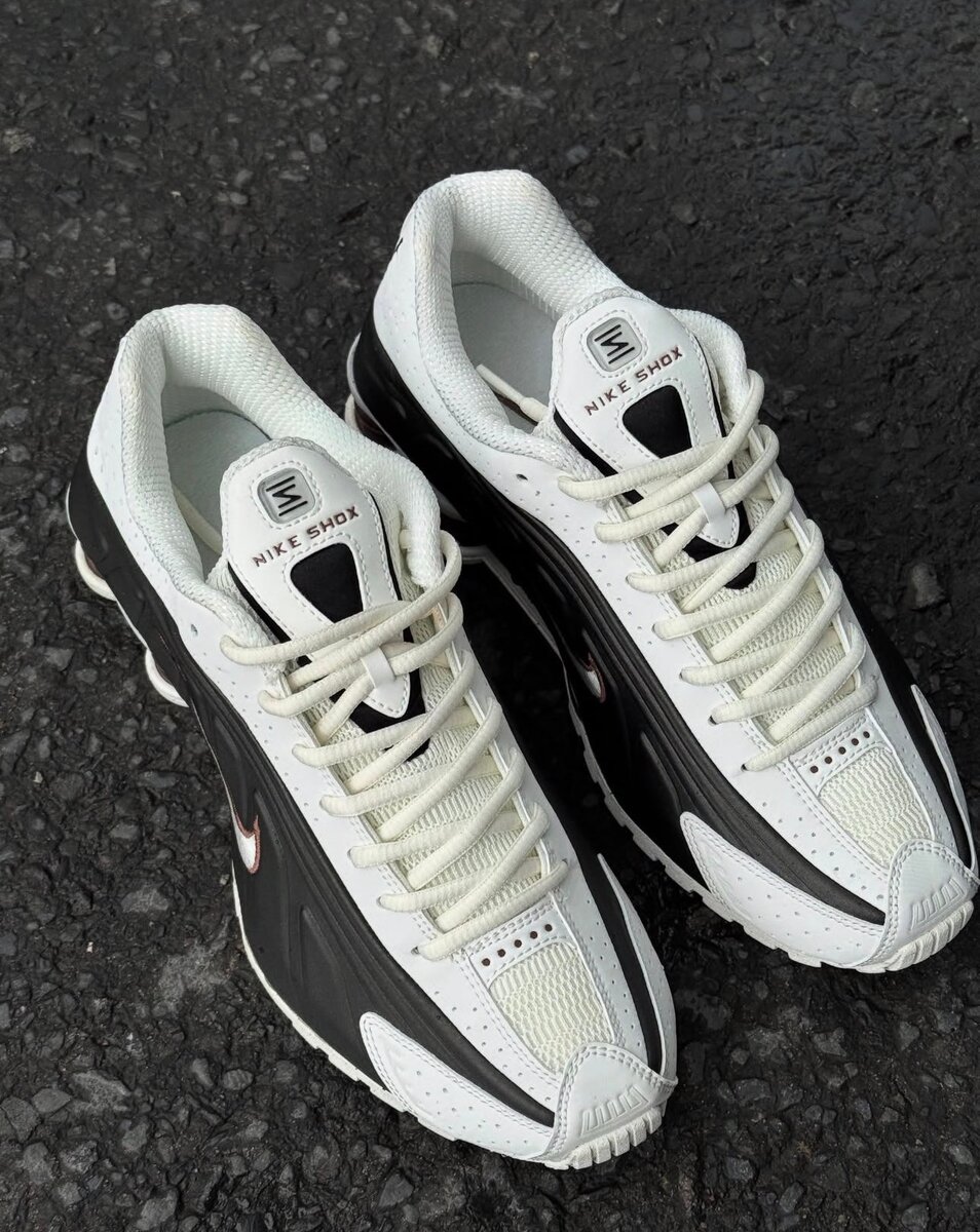 Chaussures Nike Shox r4