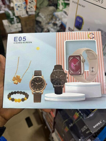 Montre E05 Écran Large