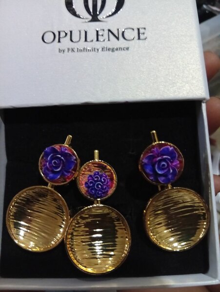 Boucles d'oreilles et bagues