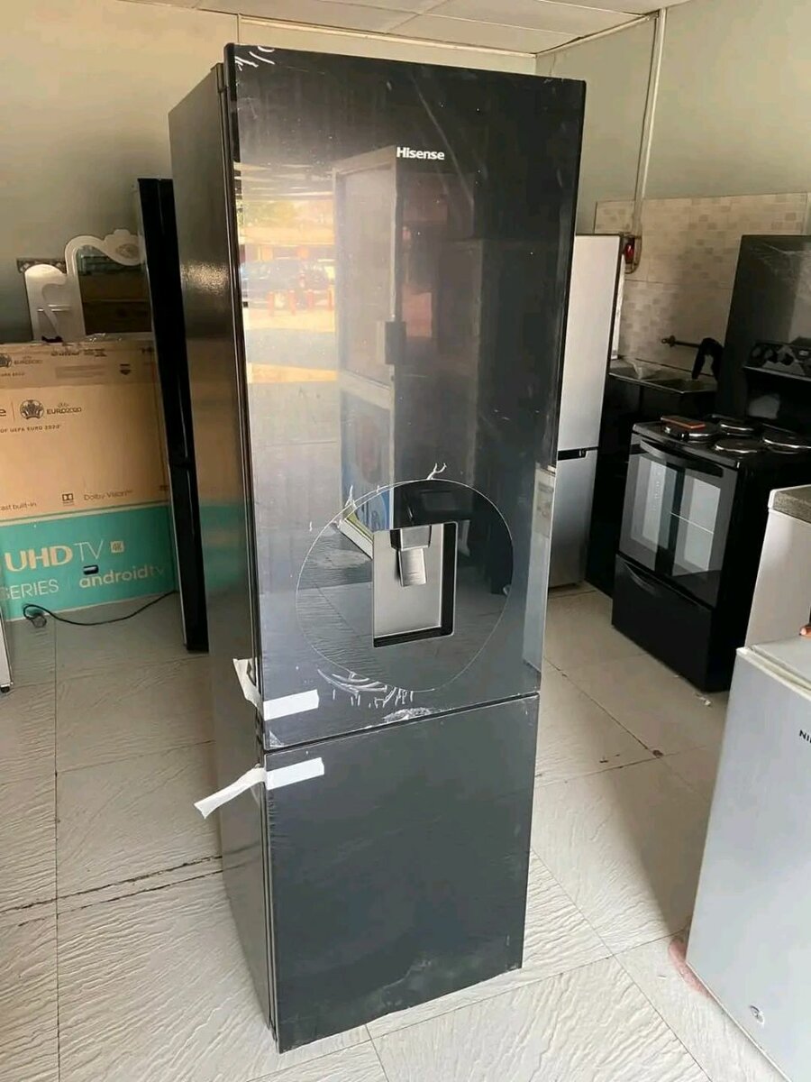 Brand New Hisense mirror fridge