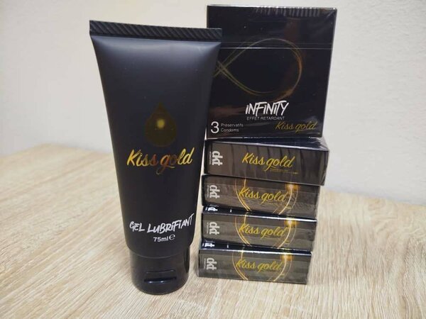 Lubrifiants+ préservatifs Kiss